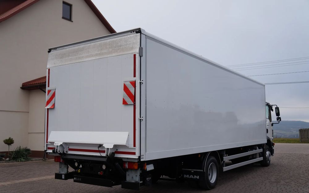 MAN TGM 12.290 / 15.290 EURO 6 KONTENER 20 PALET WINDA - 厢式卡车:图5 MAN TGM 12.290 / 15.290 EURO 6 KONTENER 20 PALET WINDA - 厢式卡车:图5