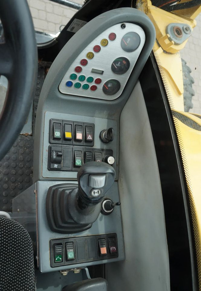 轮式挖掘机 Terex TW 85 Koparka kołowa Sprowadzona silnik DEUTZ Stan Wzorowy:图13 轮式挖掘机 Terex TW 85 Koparka kołowa Sprowadzona silnik DEUTZ Stan Wzorowy:图13