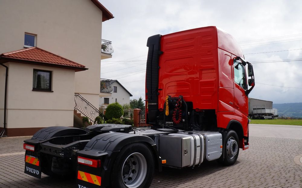 Volvo FH 4 EURO 6 GLOBETROTTER NISKI PRZEBIEG PEŁEN SERWIS - 牵引车:图4 Volvo FH 4 EURO 6 GLOBETROTTER NISKI PRZEBIEG PEŁEN SERWIS - 牵引车:图4