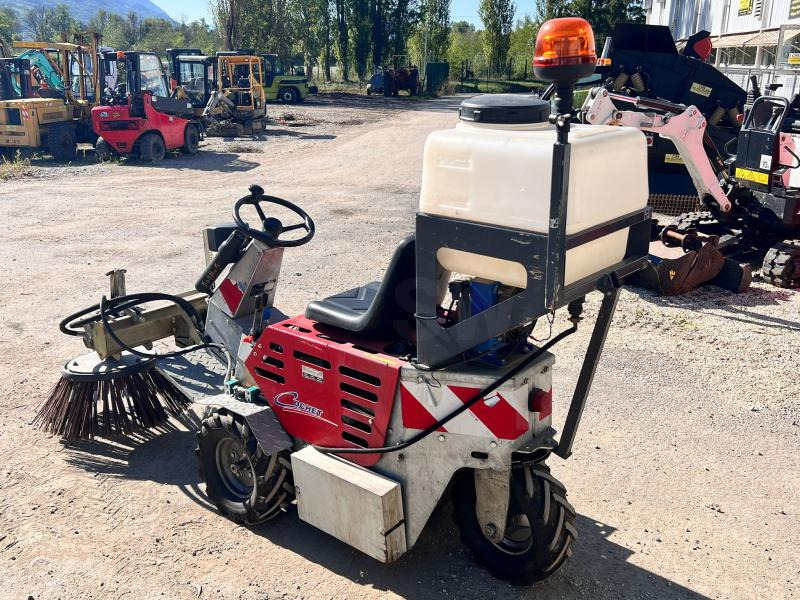 Cochet Balayeuse de désherbage automotrice Gecko (NET DE TVA) - 工业清扫机:图3 Cochet Balayeuse de désherbage automotrice Gecko (NET DE TVA) - 工业清扫机:图3