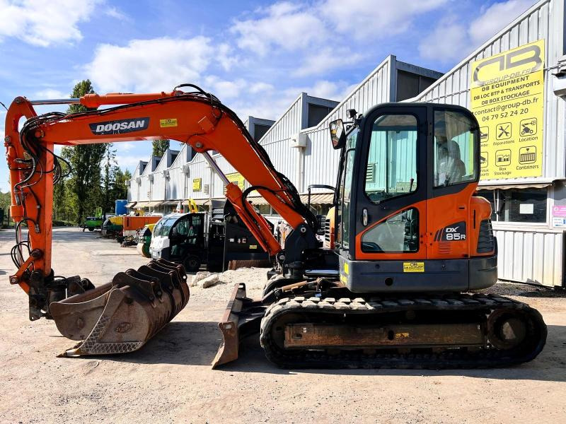 Doosan DX85R-3 PELLE A CHENILLES 8,5T PELLE A CHENILLES 8,5T - 履带式挖掘机:图2 Doosan DX85R-3 PELLE A CHENILLES 8,5T PELLE A CHENILLES 8,5T - 履带式挖掘机:图2