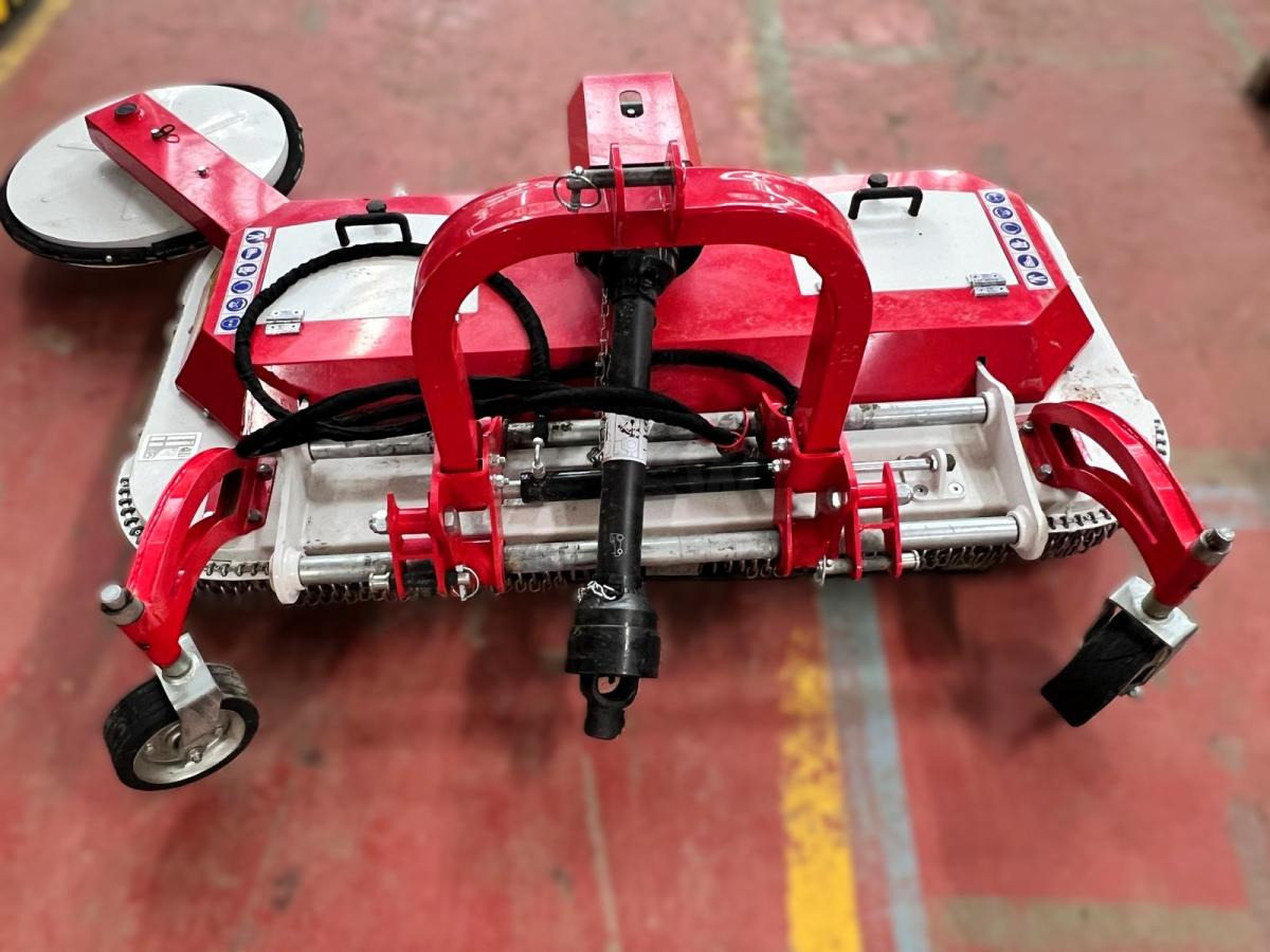 Giemme FMU180 Tondeuse portée attache 3 points pour tracteur - 甩刀式割草机:图3 Giemme FMU180 Tondeuse portée attache 3 points pour tracteur - 甩刀式割草机:图3