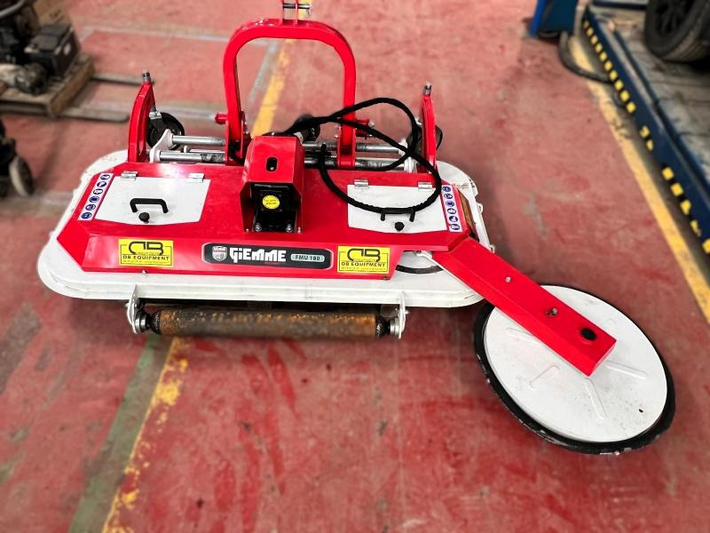 Giemme FMU180 Tondeuse portée attache 3 points pour tracteur - 甩刀式割草机:图1 Giemme FMU180 Tondeuse portée attache 3 points pour tracteur - 甩刀式割草机:图1