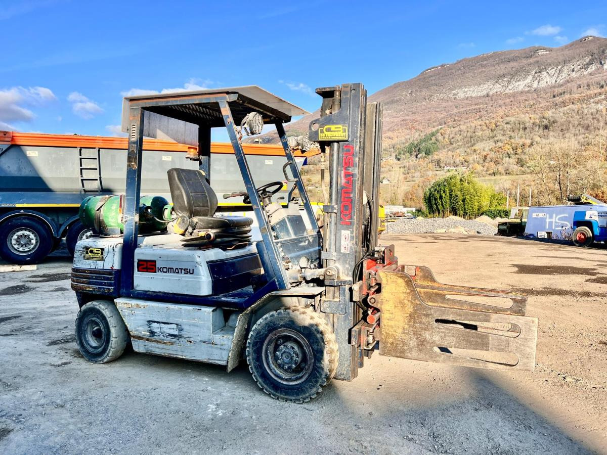 KOMATSU Chariot élévateur à gaz FG25T-11E (AVEC PINCE) - 液化石油气叉车:图4 KOMATSU Chariot élévateur à gaz FG25T-11E (AVEC PINCE) - 液化石油气叉车:图4