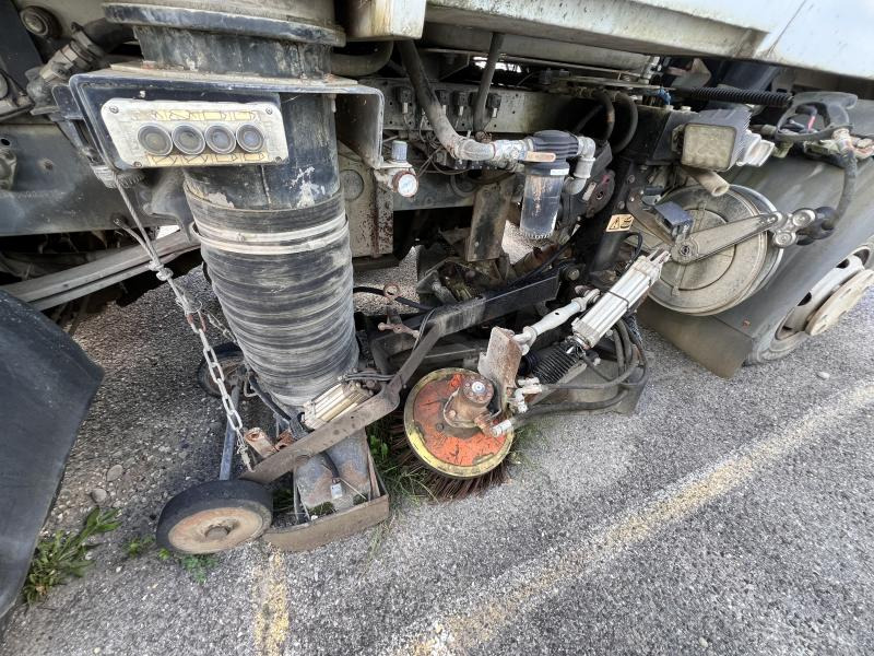 RENAULT Camion balayeur SCARAB MAJOR - 道路清扫机:图5 RENAULT Camion balayeur SCARAB MAJOR - 道路清扫机:图5