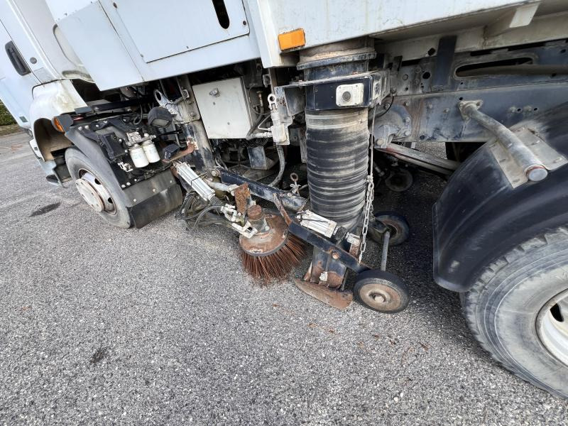 RENAULT Camion balayeur SCARAB MAJOR - 道路清扫机:图4 RENAULT Camion balayeur SCARAB MAJOR - 道路清扫机:图4