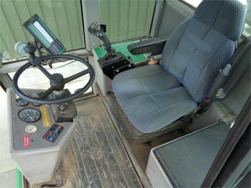 Househam Imp 28/24 M Self-Propelled Sprayer *Video Below* - 拖拉机悬挂式喷雾机:图4 Househam Imp 28/24 M Self-Propelled Sprayer *Video Below* - 拖拉机悬挂式喷雾机:图4