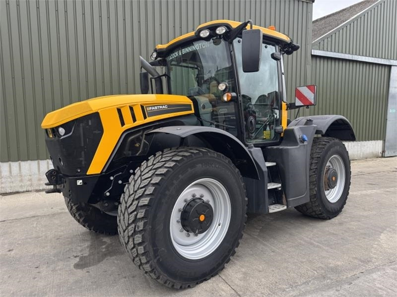 JCB JCB Fastrac 4220 **8000 Hour Warranty** - 拖拉机:图3 JCB JCB Fastrac 4220 **8000 Hour Warranty** - 拖拉机:图3