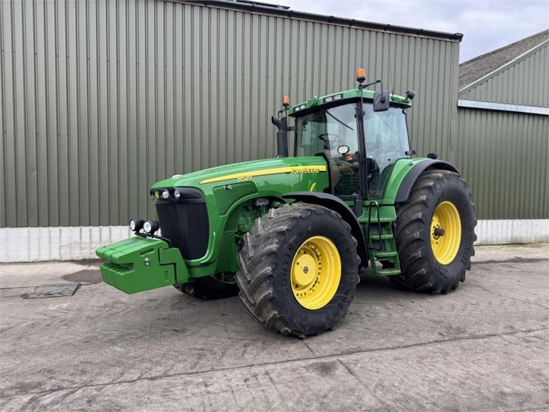 John Deere 8520 **Imaculate Condition** - 拖拉机:图1 John Deere 8520 **Imaculate Condition** - 拖拉机:图1