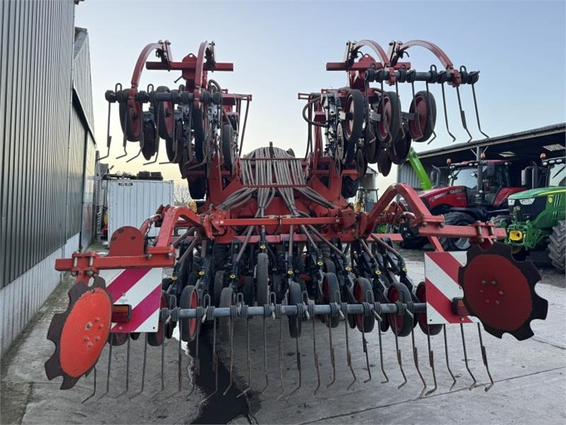 Kuhn Fastliner FL 4000 Seed Drill - 联合条播机:图5 Kuhn Fastliner FL 4000 Seed Drill - 联合条播机:图5