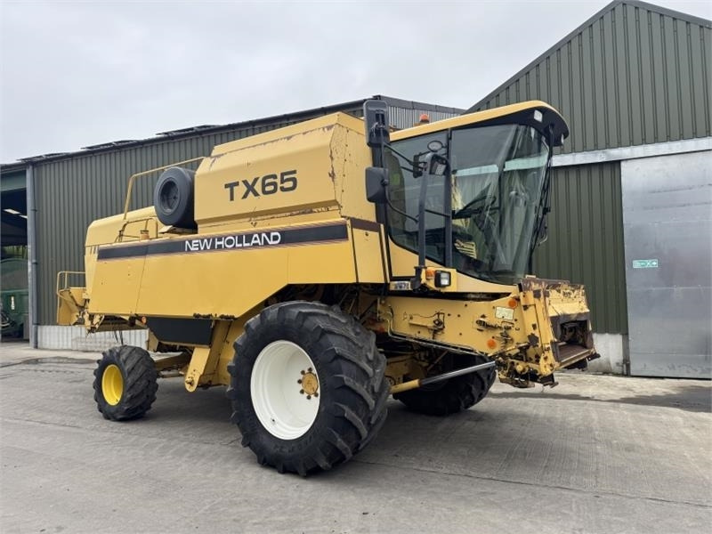 New Holland TX65 c/w 17ft Header  - 收割机附件:图3 New Holland TX65 c/w 17ft Header  - 收割机附件:图3