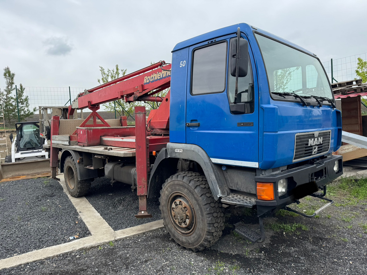 MAN 8-163 / 4X4 / PODNOŚNIK KOSZOWY / NISKI PRZEBIEG - 起重车:图1 MAN 8-163 / 4X4 / PODNOŚNIK KOSZOWY / NISKI PRZEBIEG - 起重车:图1
