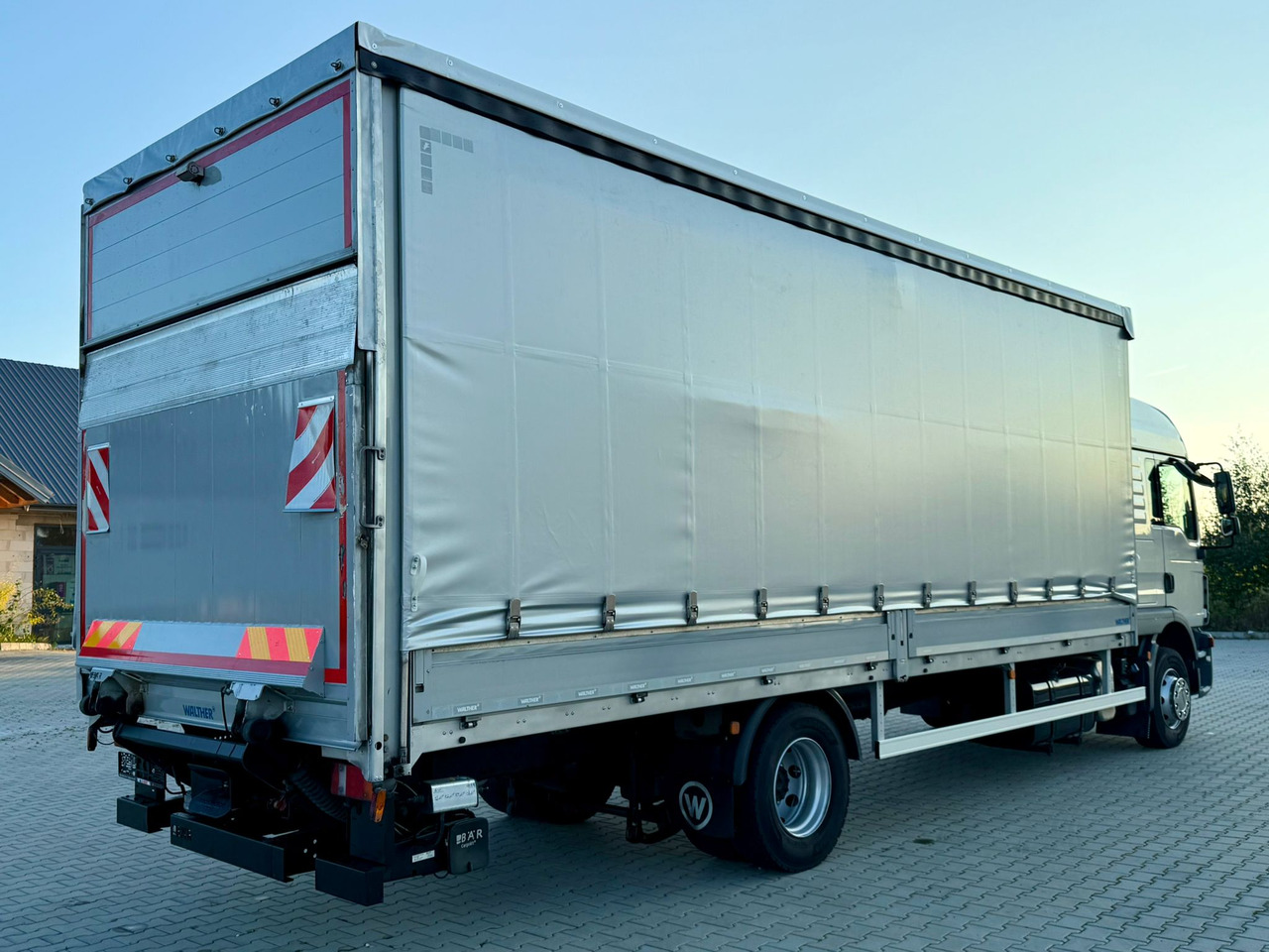 MAN TGM 12.250 / TGL / BURTO - FIRANKA / WINDA / 18 PALET / AUTOMAT - 侧帘卡车:图3 MAN TGM 12.250 / TGL / BURTO - FIRANKA / WINDA / 18 PALET / AUTOMAT - 侧帘卡车:图3