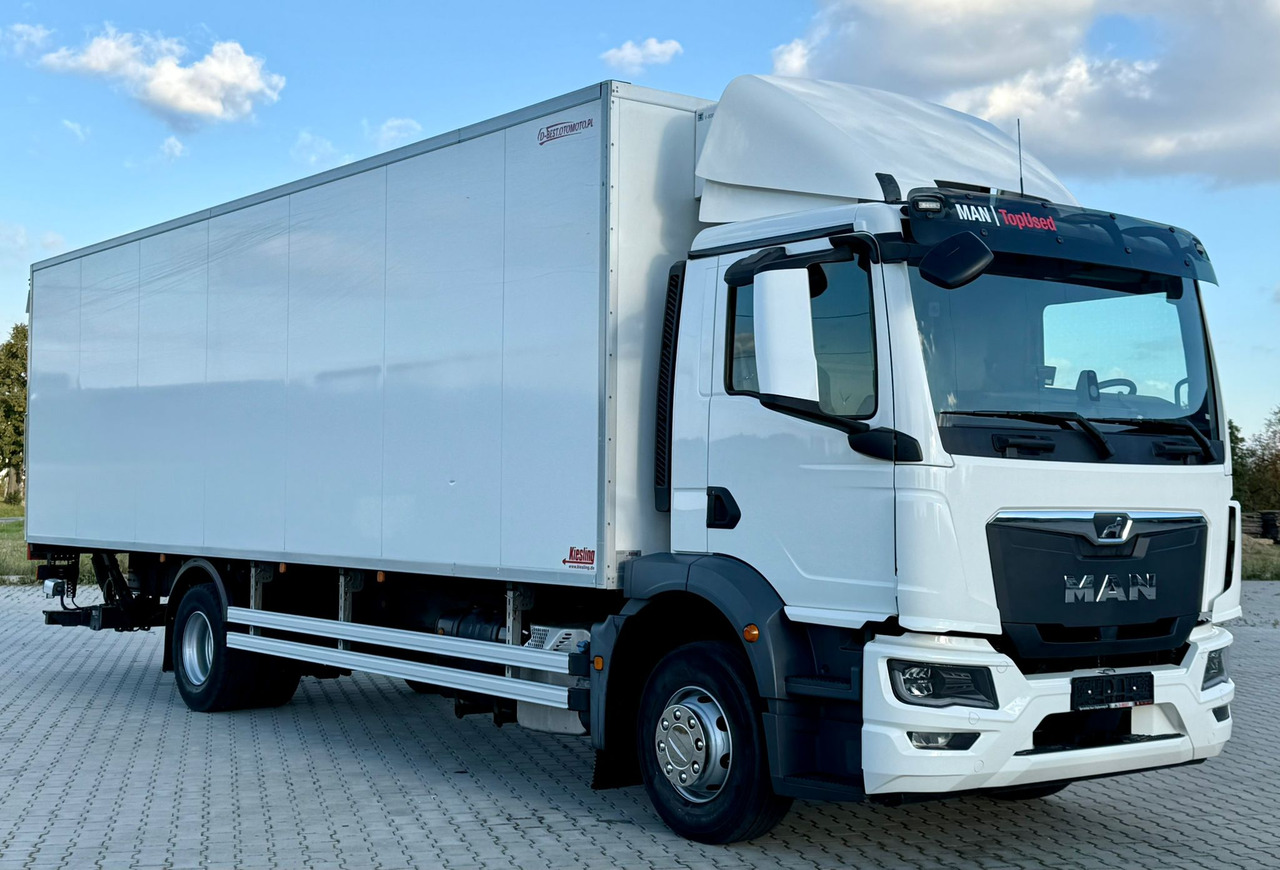 MAN TGM 15.290 / CHŁODNIA / WINDA / 8.3 M DŁUGOŚCI / 20 EUROPALET / THERMO KING / +30/-30 / AUTOMAT / 2021 ROK / SERWISOWANY - 冷藏车:图1 MAN TGM 15.290 / CHŁODNIA / WINDA / 8.3 M DŁUGOŚCI / 20 EUROPALET / THERMO KING / +30/-30 / AUTOMAT / 2021 ROK / SERWISOWANY - 冷藏车:图1