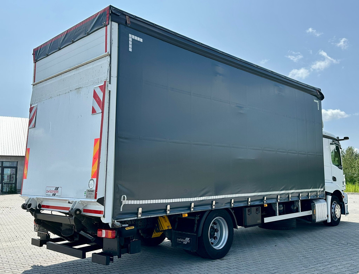 MERCEDES-BENZ ACTROS 1833 / FIRANKA / WINDA / 18 PALET / AUTOMAT / 310 TYS KM / DUŻY SILNIK / 2020 ROK / SYPIALKA - 侧帘卡车:图3 MERCEDES-BENZ ACTROS 1833 / FIRANKA / WINDA / 18 PALET / AUTOMAT / 310 TYS KM / DUŻY SILNIK / 2020 ROK / SYPIALKA - 侧帘卡车:图3