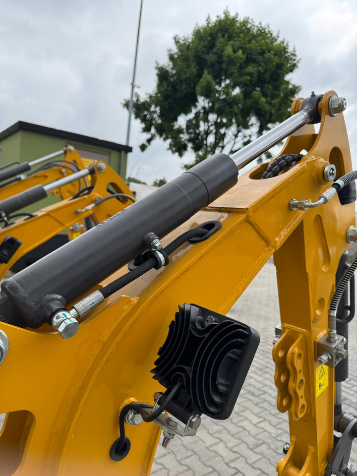 KUBOTA Diesel Mini excavator 1.2 Tons - Müller Machinery MB 12 - SH - 小型挖掘机:图5 KUBOTA Diesel Mini excavator 1.2 Tons - Müller Machinery MB 12 - SH - 小型挖掘机:图5