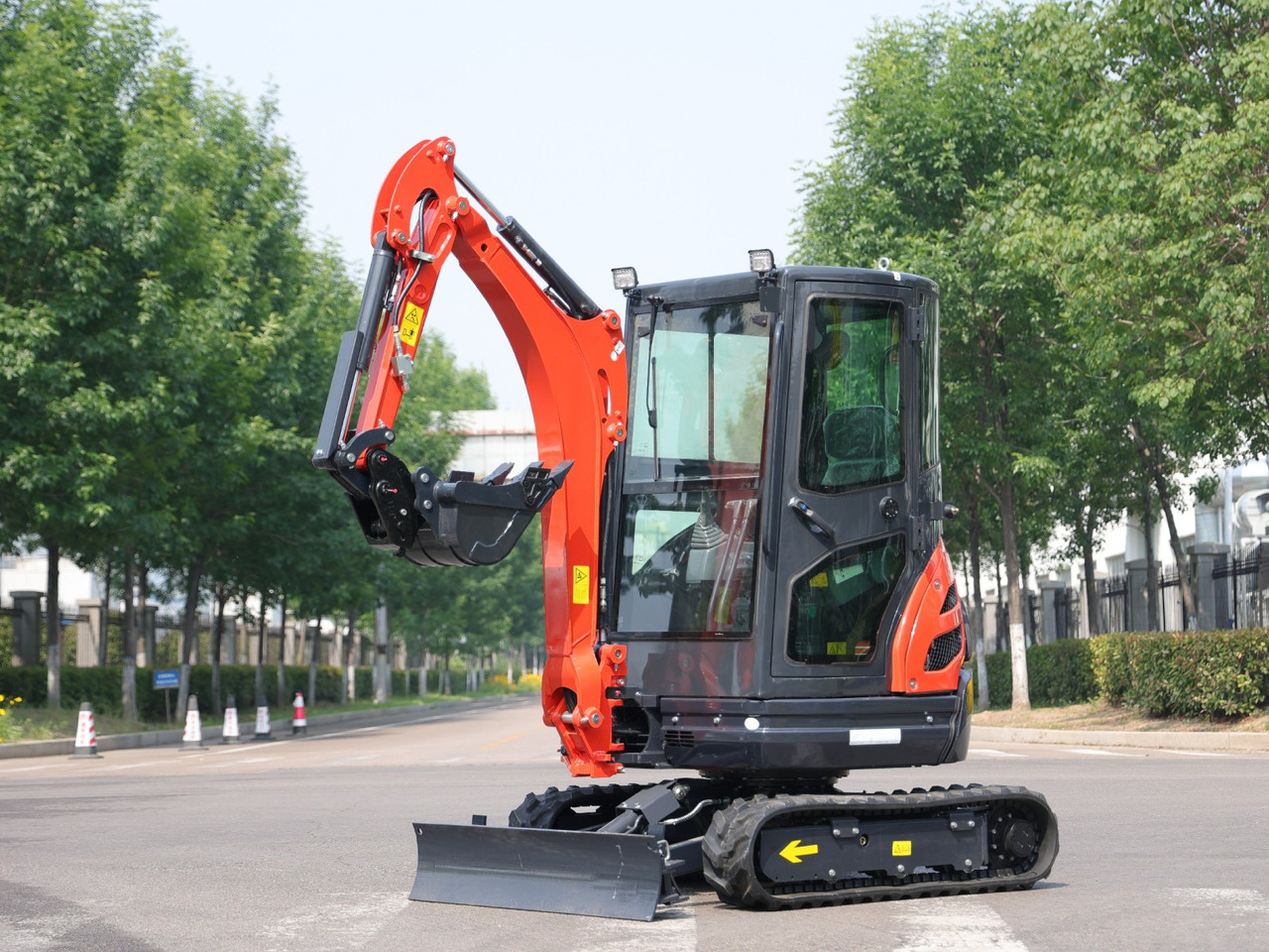 KUBOTA Diesel Mini excavator 2.5 Ton - Müller Machinery MB 25 Plus - VKSH - 小型挖掘机:图1 KUBOTA Diesel Mini excavator 2.5 Ton - Müller Machinery MB 25 Plus - VKSH - 小型挖掘机:图1
