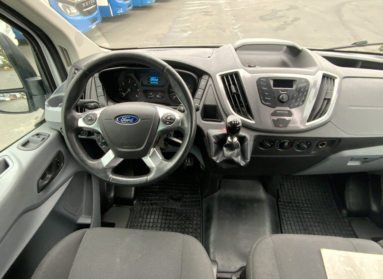 Interior photo 1: 小型巴士, 小型客车 Ford Transit Interior photo 1: 小型巴士, 小型客车 Ford Transit