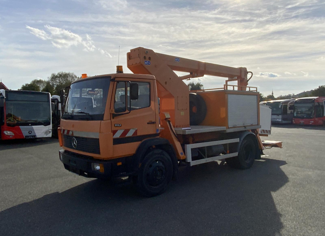 Mercedes-Benz 1117 - 车载空中平台:图2 Mercedes-Benz 1117 - 车载空中平台:图2