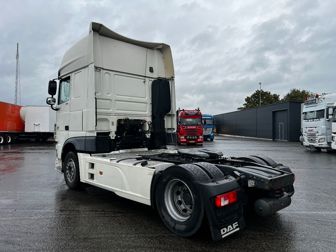 DAF XF 460 SSC, Retarder, Full spoiler - 牵引车:图4 DAF XF 460 SSC, Retarder, Full spoiler - 牵引车:图4