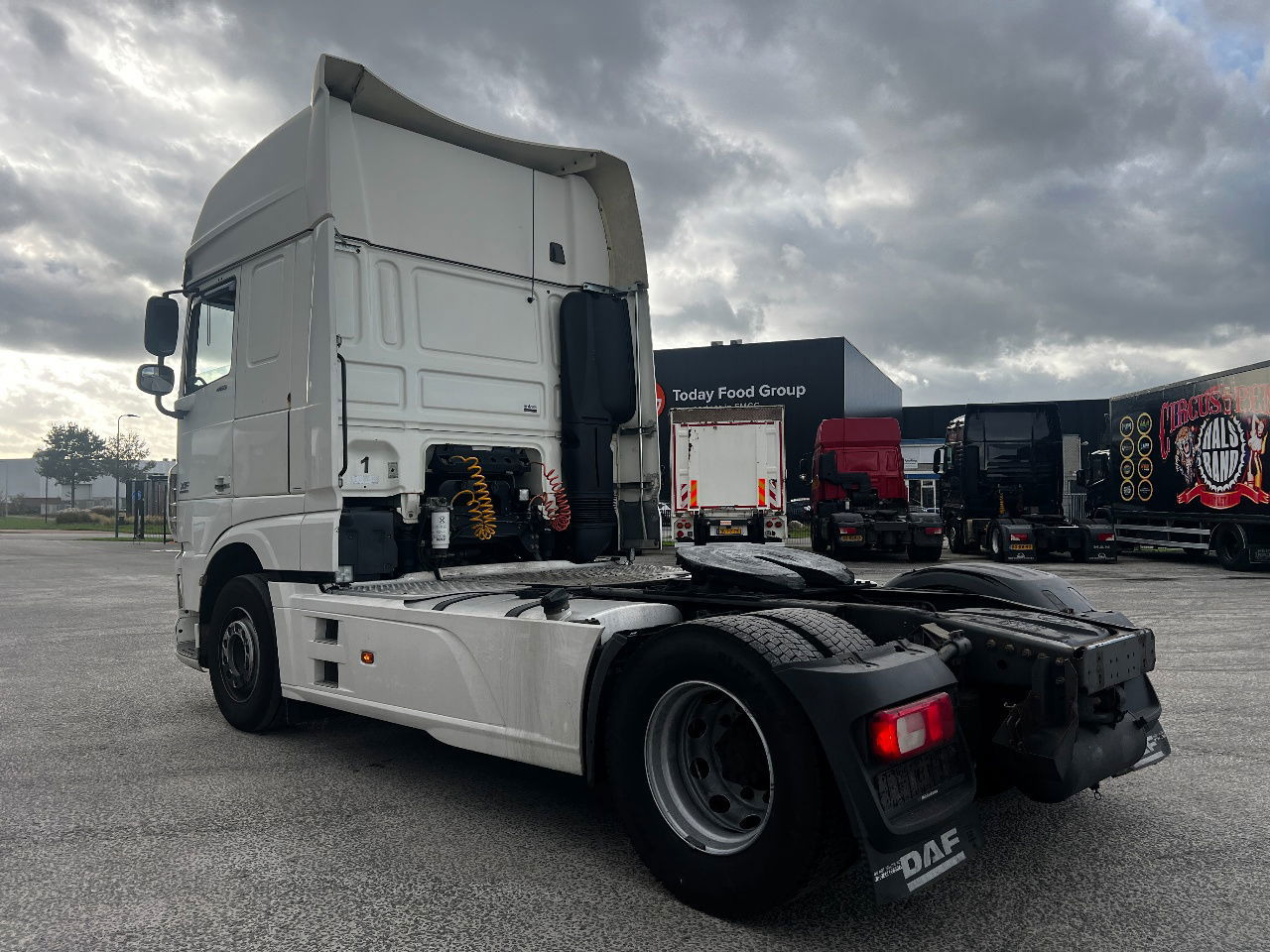 DAF XF 460 SSC, Retarder, Full spoiler - 牵引车:图4 DAF XF 460 SSC, Retarder, Full spoiler - 牵引车:图4