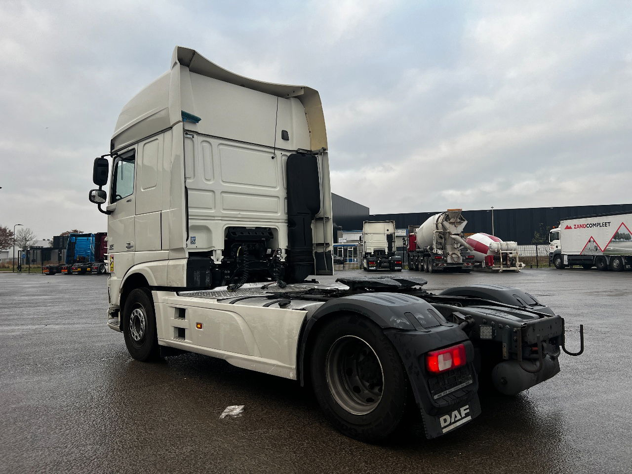 DAF XF 460 SSC, Retarder, Full spoiler - 牵引车:图4 DAF XF 460 SSC, Retarder, Full spoiler - 牵引车:图4