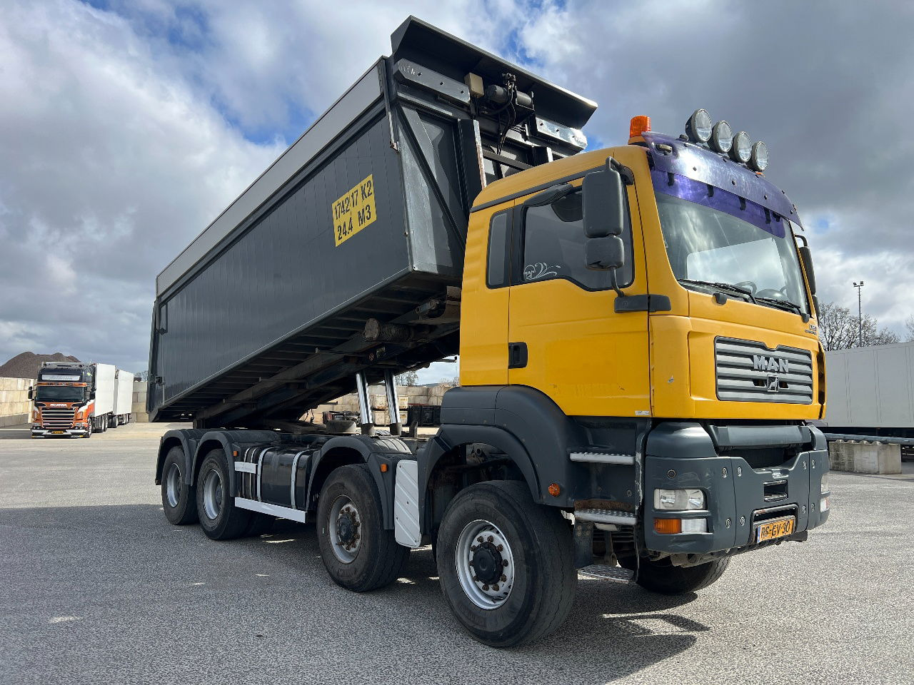 MAN TGA 41.430 TGA 39.430 8x8, full steel, Manual - 翻斗车:图4 MAN TGA 41.430 TGA 39.430 8x8, full steel, Manual - 翻斗车:图4