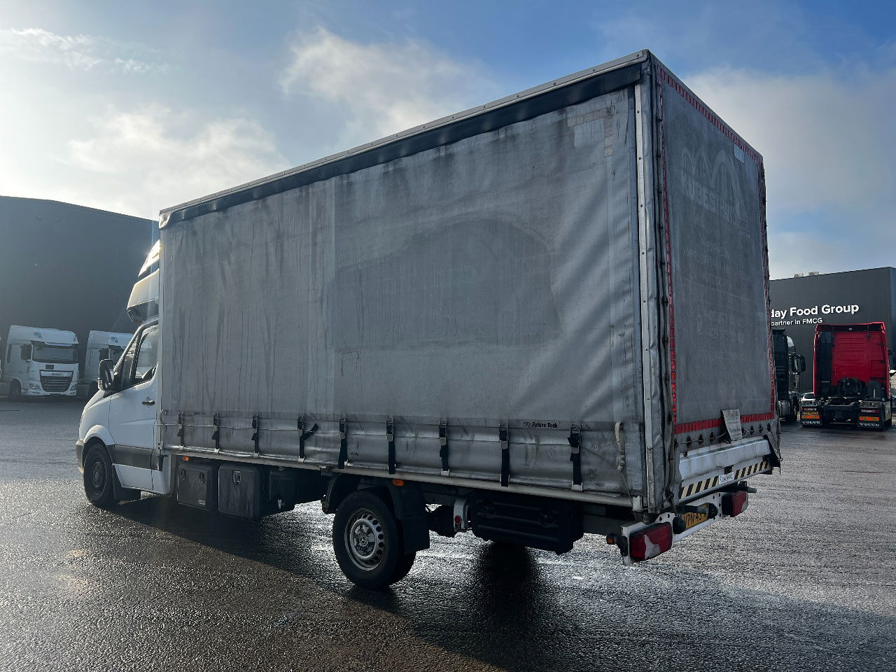 Mercedes-Benz Sprinter 316 Euro 6, Manual - 侧帘货车:图4 Mercedes-Benz Sprinter 316 Euro 6, Manual - 侧帘货车:图4