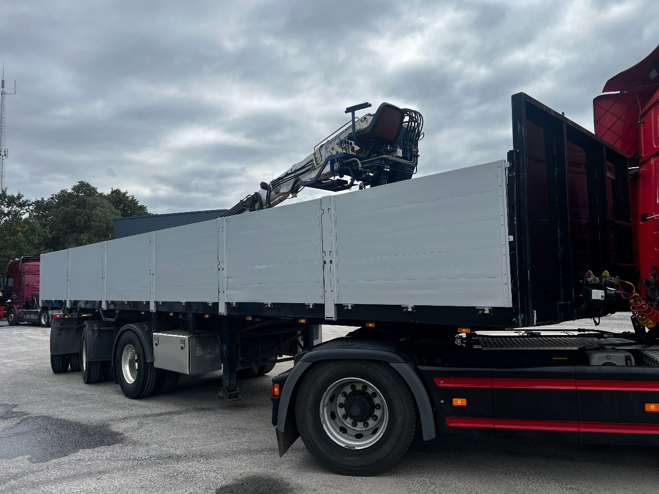 Pacton Stenenoplegger met Kennis 14.000 Kraan, Crane - 栏板式/ 平板半拖车:图2 Pacton Stenenoplegger met Kennis 14.000 Kraan, Crane - 栏板式/ 平板半拖车:图2