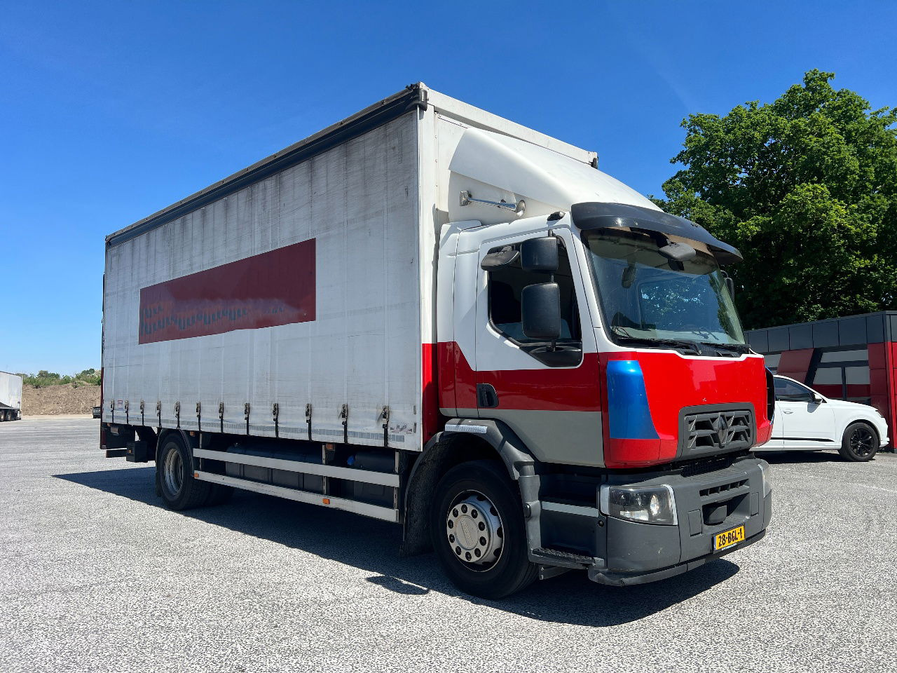 Renault D Wide 330, 19Ton, New tacho - 侧帘卡车:图2 Renault D Wide 330, 19Ton, New tacho - 侧帘卡车:图2