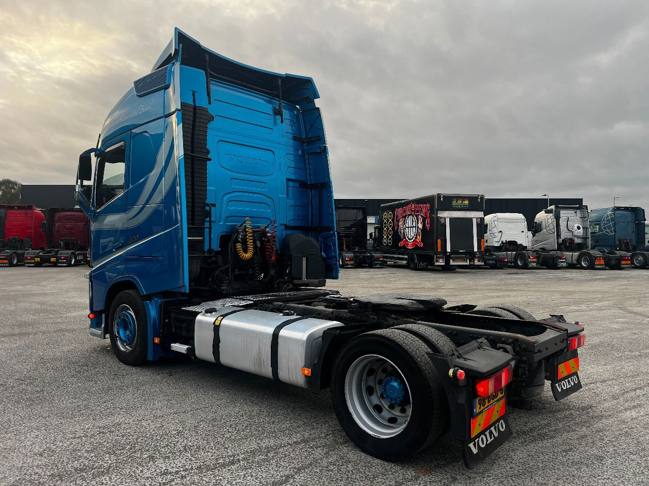 Volvo FH 460 Globe, Lowdeck, Mega - 牵引车:图4 Volvo FH 460 Globe, Lowdeck, Mega - 牵引车:图4