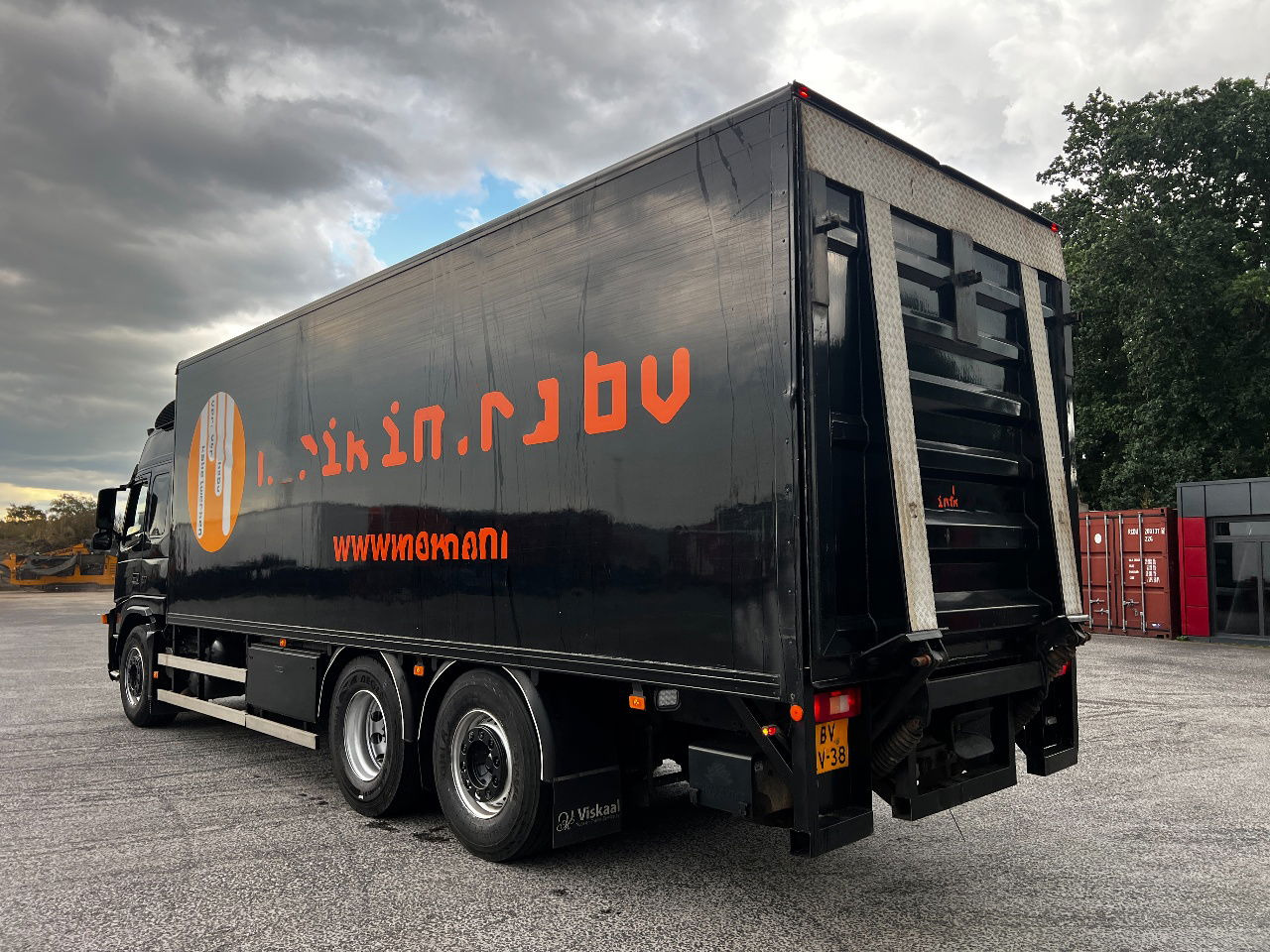 Volvo FM 9.300 Globe 6x2, Euro 5 - 厢式卡车:图4 Volvo FM 9.300 Globe 6x2, Euro 5 - 厢式卡车:图4