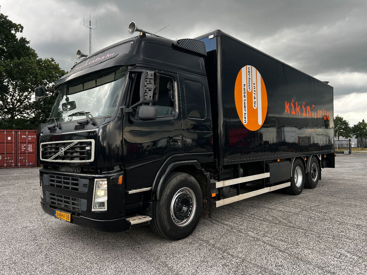 Volvo FM 9.300 Globe 6x2, Euro 5 - 厢式卡车:图1 Volvo FM 9.300 Globe 6x2, Euro 5 - 厢式卡车:图1