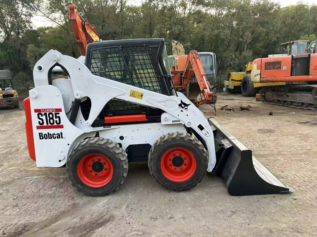 Bobcat S 185 - 滑移装载机:图1 Bobcat S 185 - 滑移装载机:图1