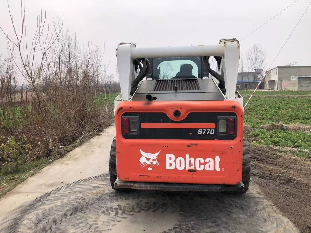 Bobcat T 770 - 滑移装载机:图2 Bobcat T 770 - 滑移装载机:图2