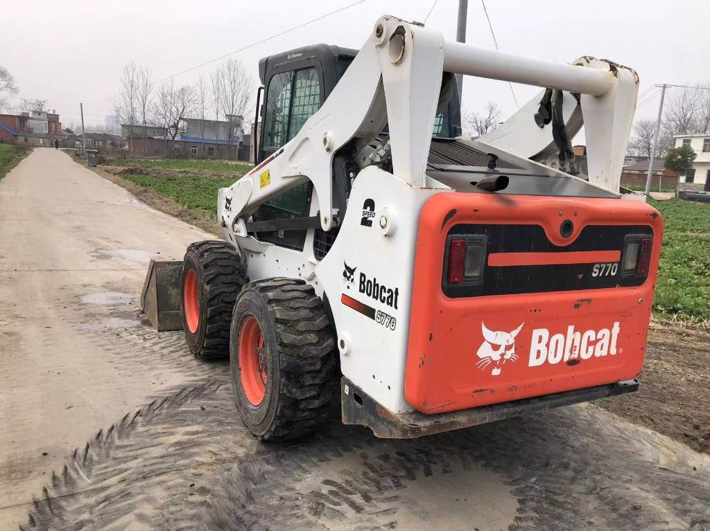 Bobcat T 770 - 滑移装载机:图1 Bobcat T 770 - 滑移装载机:图1