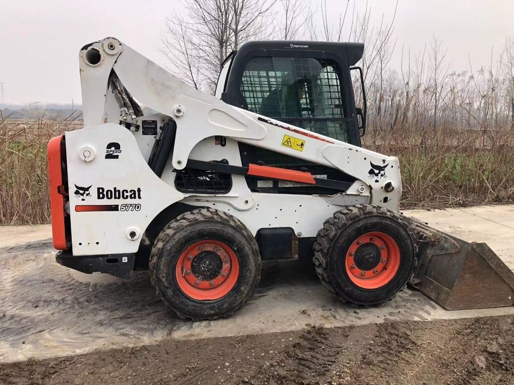 Bobcat T 770 - 滑移装载机:图5 Bobcat T 770 - 滑移装载机:图5