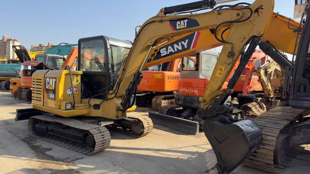 CAT 306E - 小型挖掘机:图5 CAT 306E - 小型挖掘机:图5
