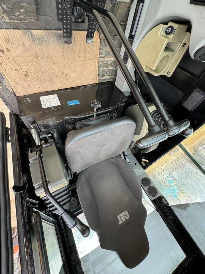 CAT 306E - 小型挖掘机:图5 CAT 306E - 小型挖掘机:图5