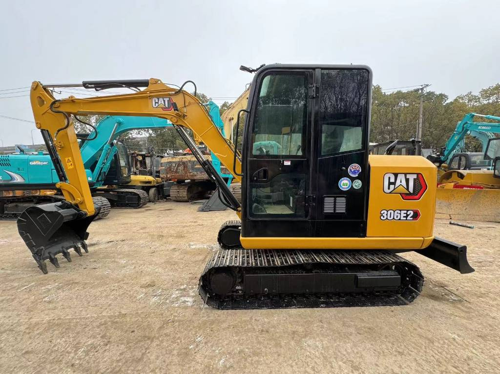 CAT 306E - 小型挖掘机:图1 CAT 306E - 小型挖掘机:图1