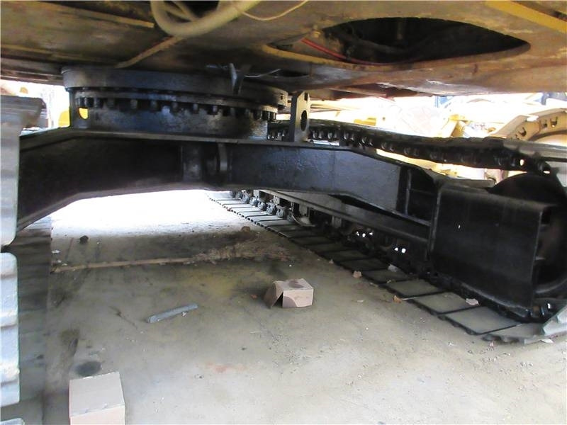 CAT 320 B L - 履带式挖掘机:图4 CAT 320 B L - 履带式挖掘机:图4