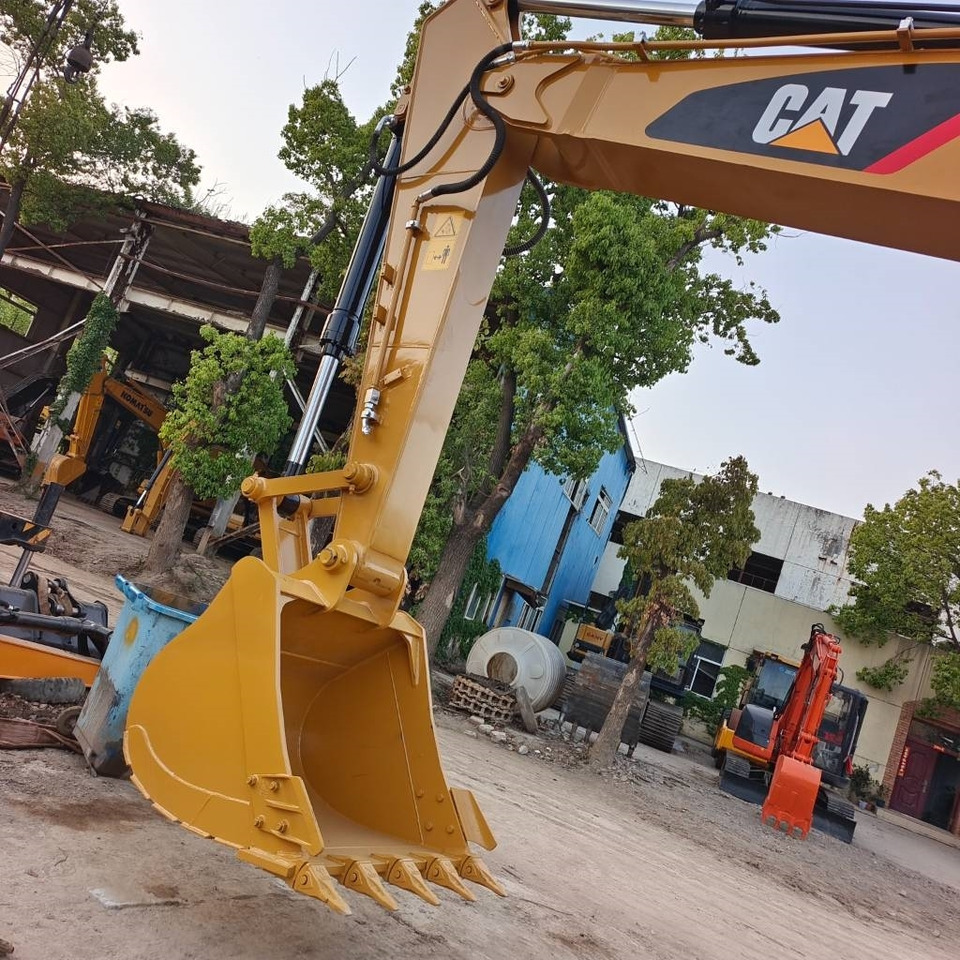 CAT 320 D2L - 履带式挖掘机:图5 CAT 320 D2L - 履带式挖掘机:图5