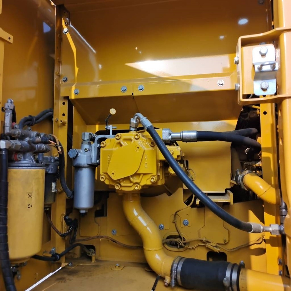 CAT 323 - 履带式挖掘机:图5 CAT 323 - 履带式挖掘机:图5