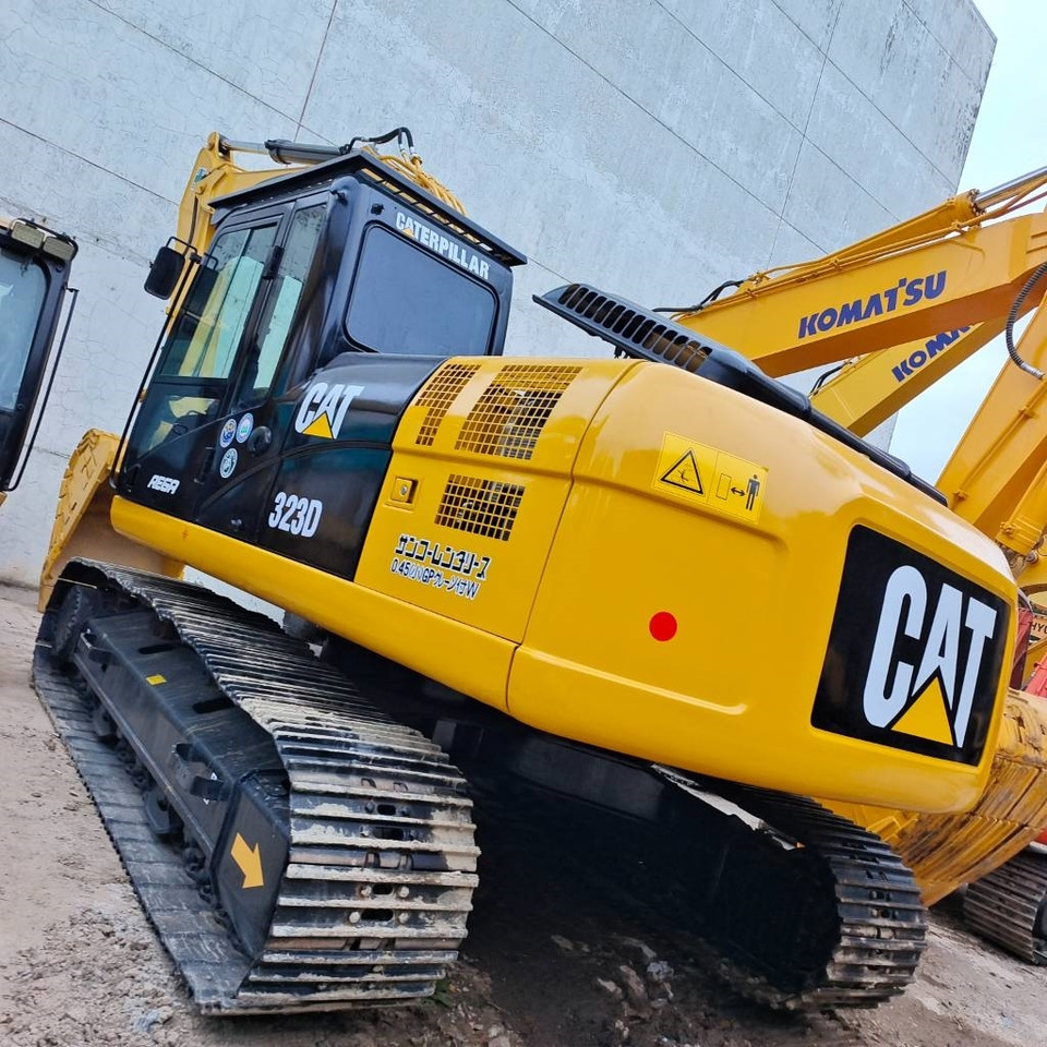 CAT 323 - 履带式挖掘机:图4 CAT 323 - 履带式挖掘机:图4