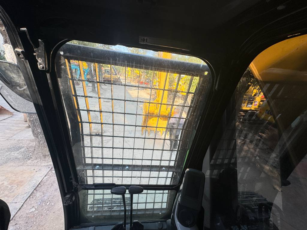 CAT 330D2L - 履带式挖掘机:图3 CAT 330D2L - 履带式挖掘机:图3