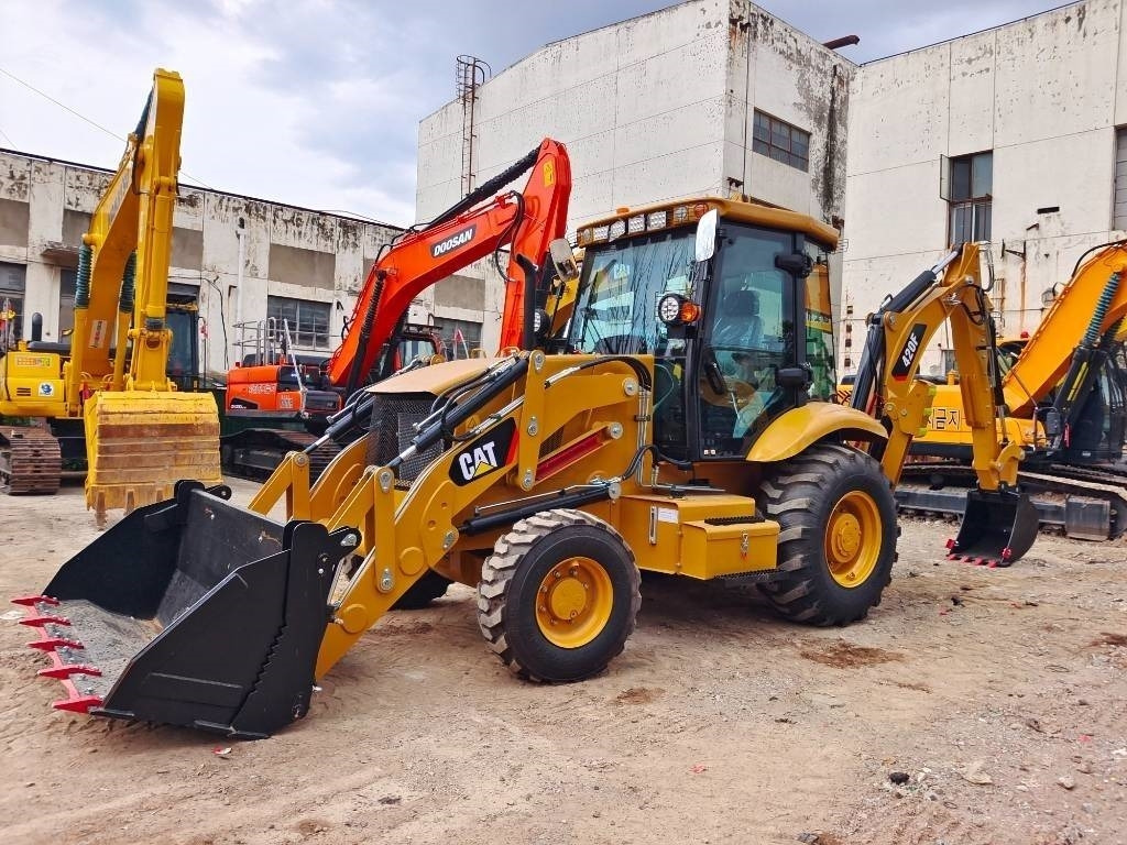 CAT 420 F - 履带式挖掘机:图4 CAT 420 F - 履带式挖掘机:图4