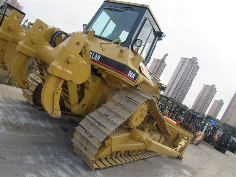 CAT D 6 R - 平路机:图2 CAT D 6 R - 平路机:图2