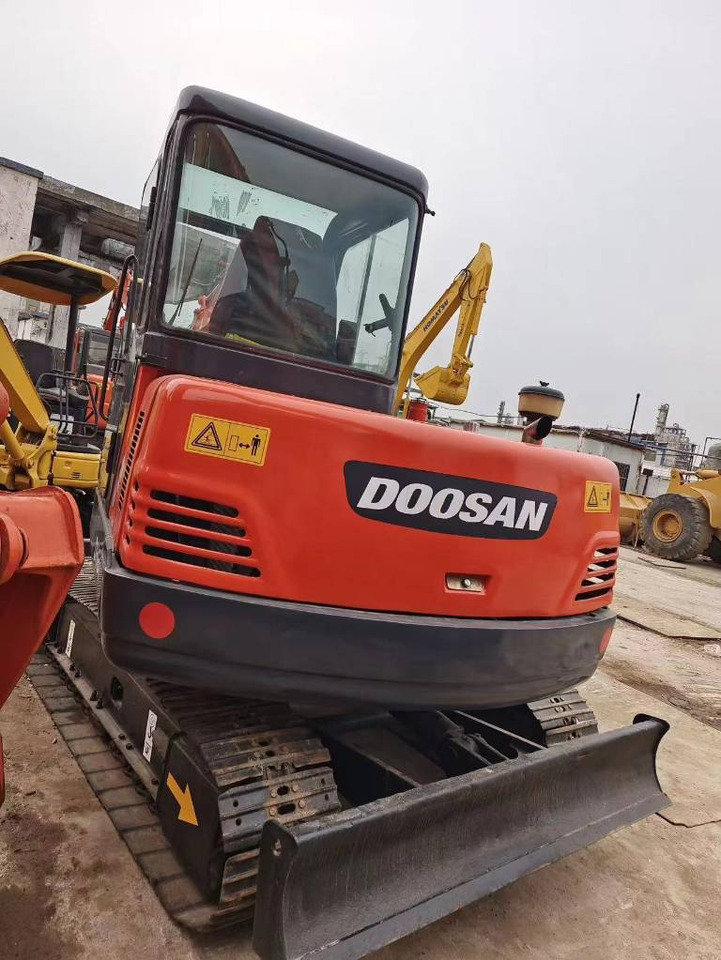 Doosan DH 60-7 - 小型挖掘机:图3 Doosan DH 60-7 - 小型挖掘机:图3