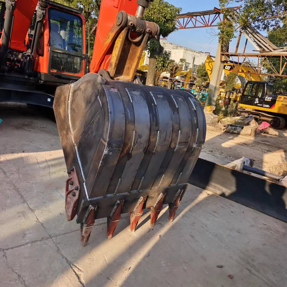 Doosan DX 225 LC - 履带式挖掘机:图2 Doosan DX 225 LC - 履带式挖掘机:图2