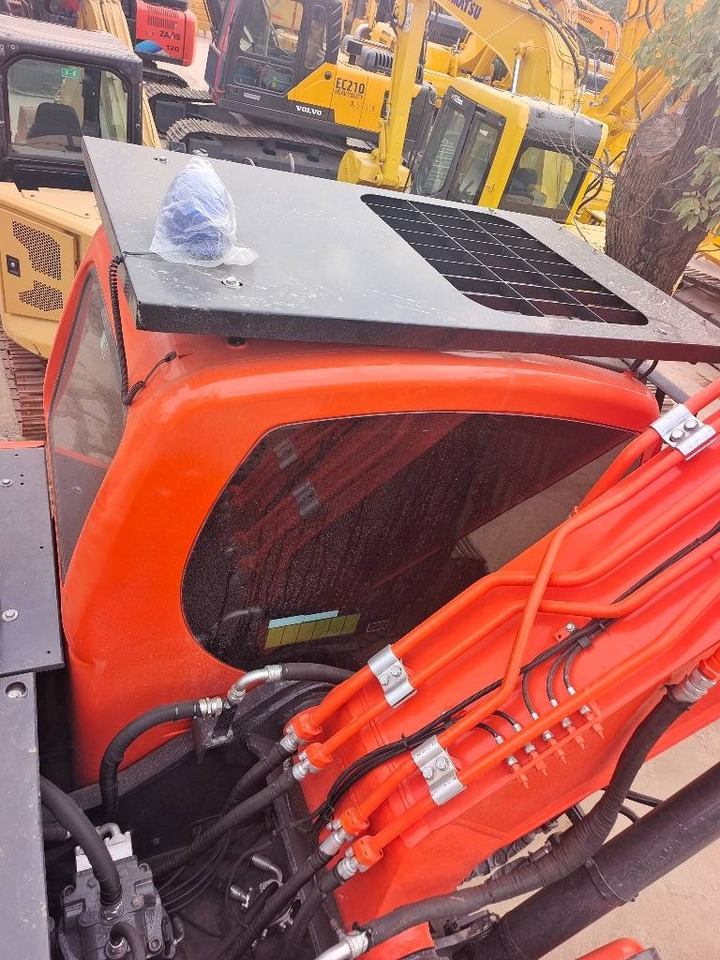 Doosan DX 225 - 履带式挖掘机:图2 Doosan DX 225 - 履带式挖掘机:图2